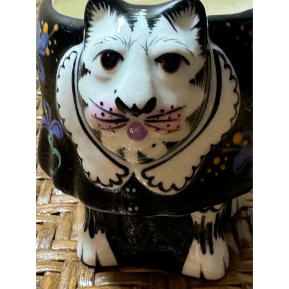 Vintage 1993 Tom Hatton Cat Shaped Ceramic Mug With Floral Design - Picture 7 of 8